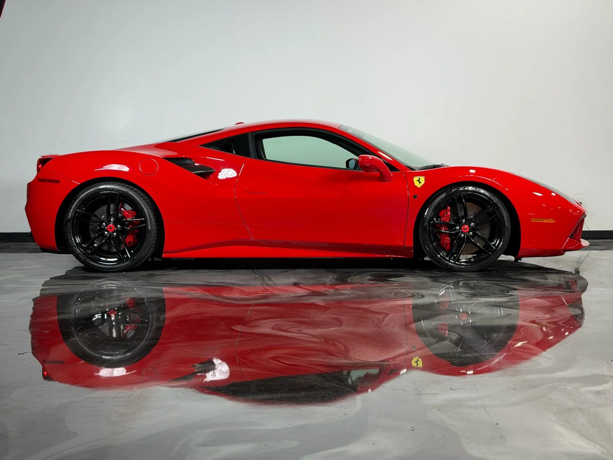 Used 2016 Ferrari 488 GTB image 17