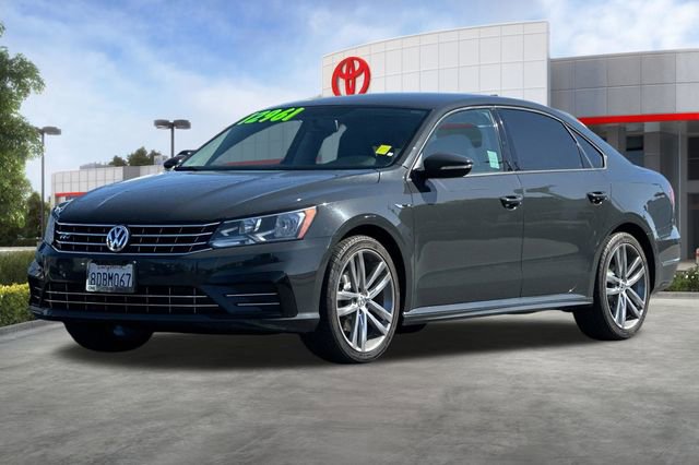 Used 2018 Volkswagen Passat 2.0T R-Line FWD image 9