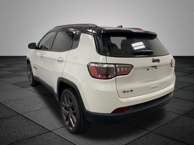 Used 2025 Jeep Compass Limited w/ Sun & Sound Group image 4