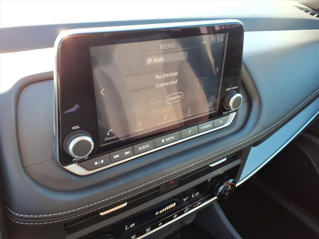 Used 2024 Nissan Rogue SV image 21