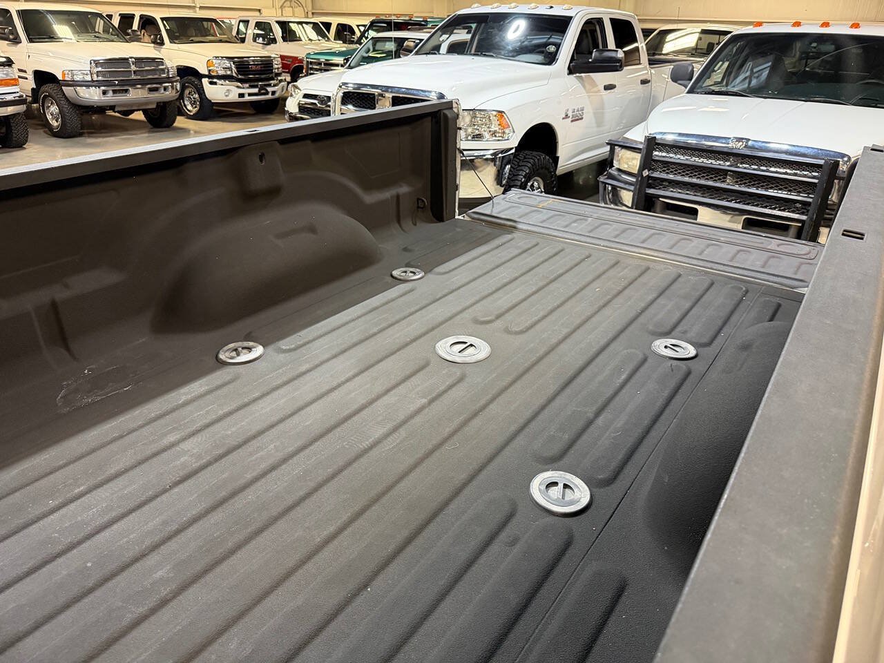 Used 2014 RAM 2500 SLT w/ Popular Equipment Group AWD/4WD image 16