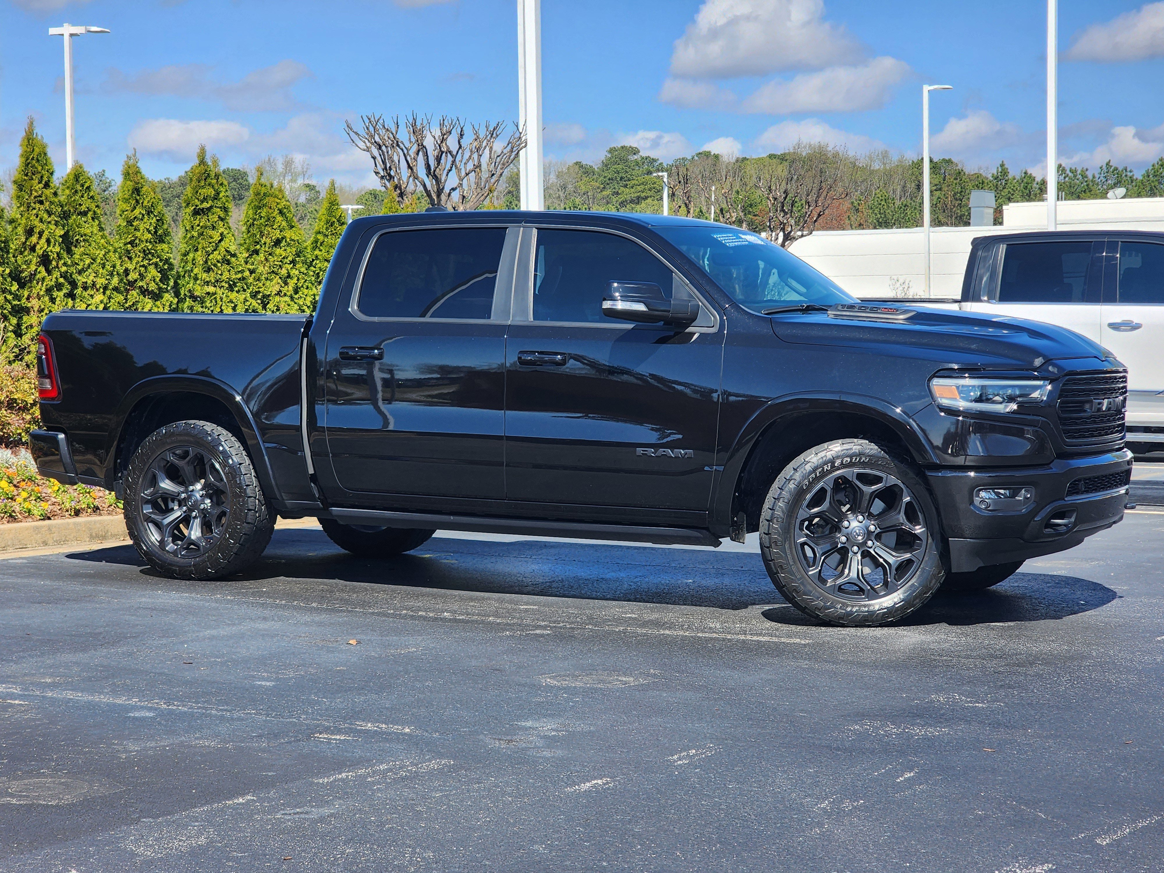 Used 2022 RAM 1500 Limited w/ Night Edition image 3