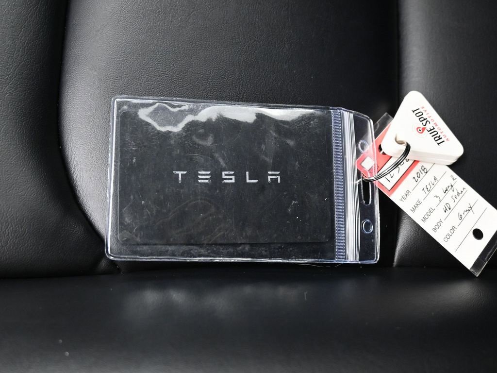 Used 2018 Tesla Model 3 Long Range image 32