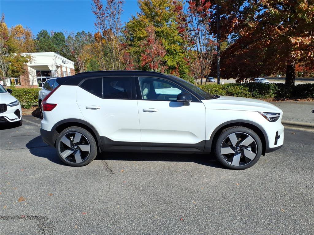 New 2026 Volvo EX40 Plus w/ Climate Package image 2