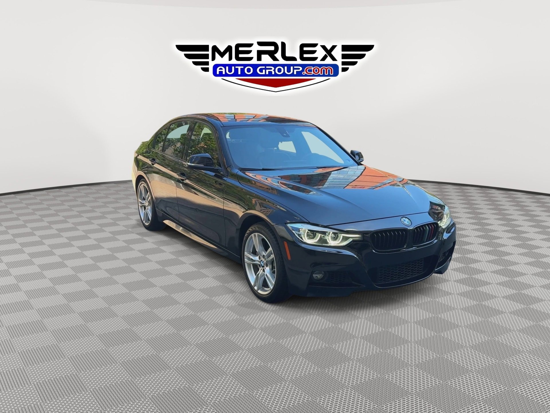 Used 2018 BMW 330i Sedan RWD image 2