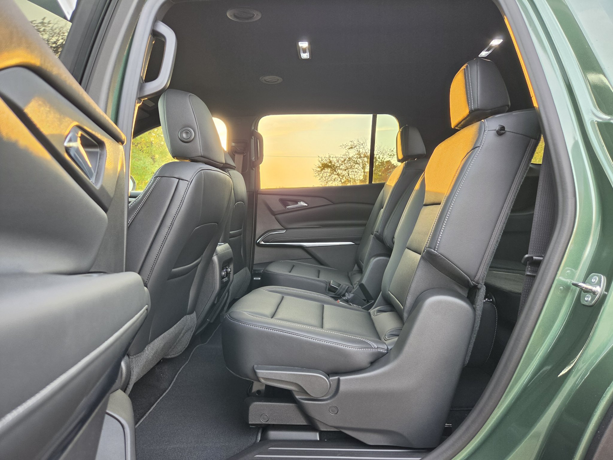 New 2027 Chevrolet Traverse LT w/ Enhanced Driving Package AWD/4WD image 24