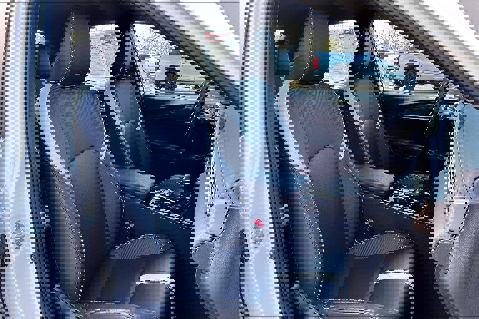 Used 2025 Toyota Camry SE image 7