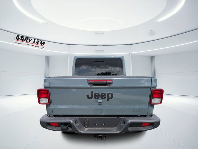 Used 2025 Jeep Gladiator Sport image 4