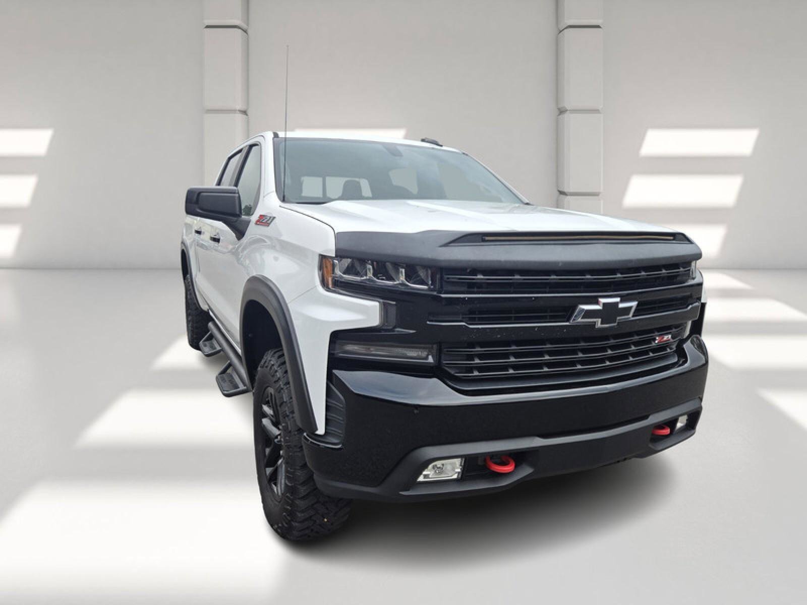 Used 2020 Chevrolet Silverado 1500 LT Trail Boss image 3