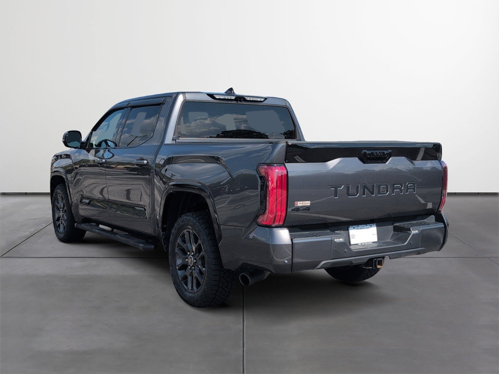 Used 2023 Toyota Tundra Platinum AWD/4WD image 4