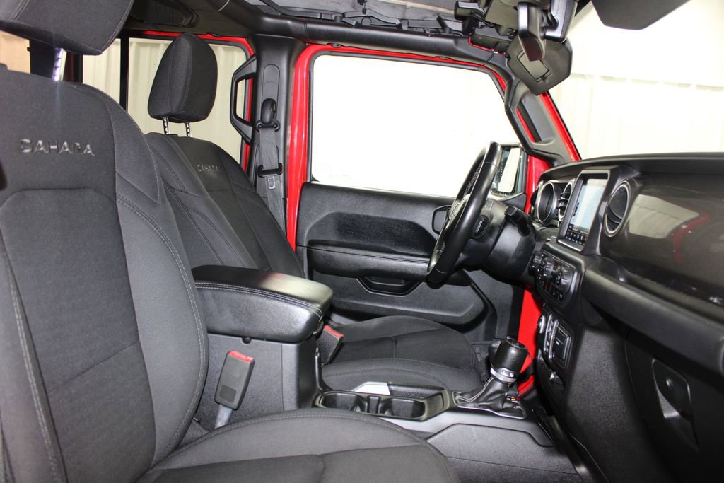Used 2018 Jeep Wrangler Unlimited Sahara image 30