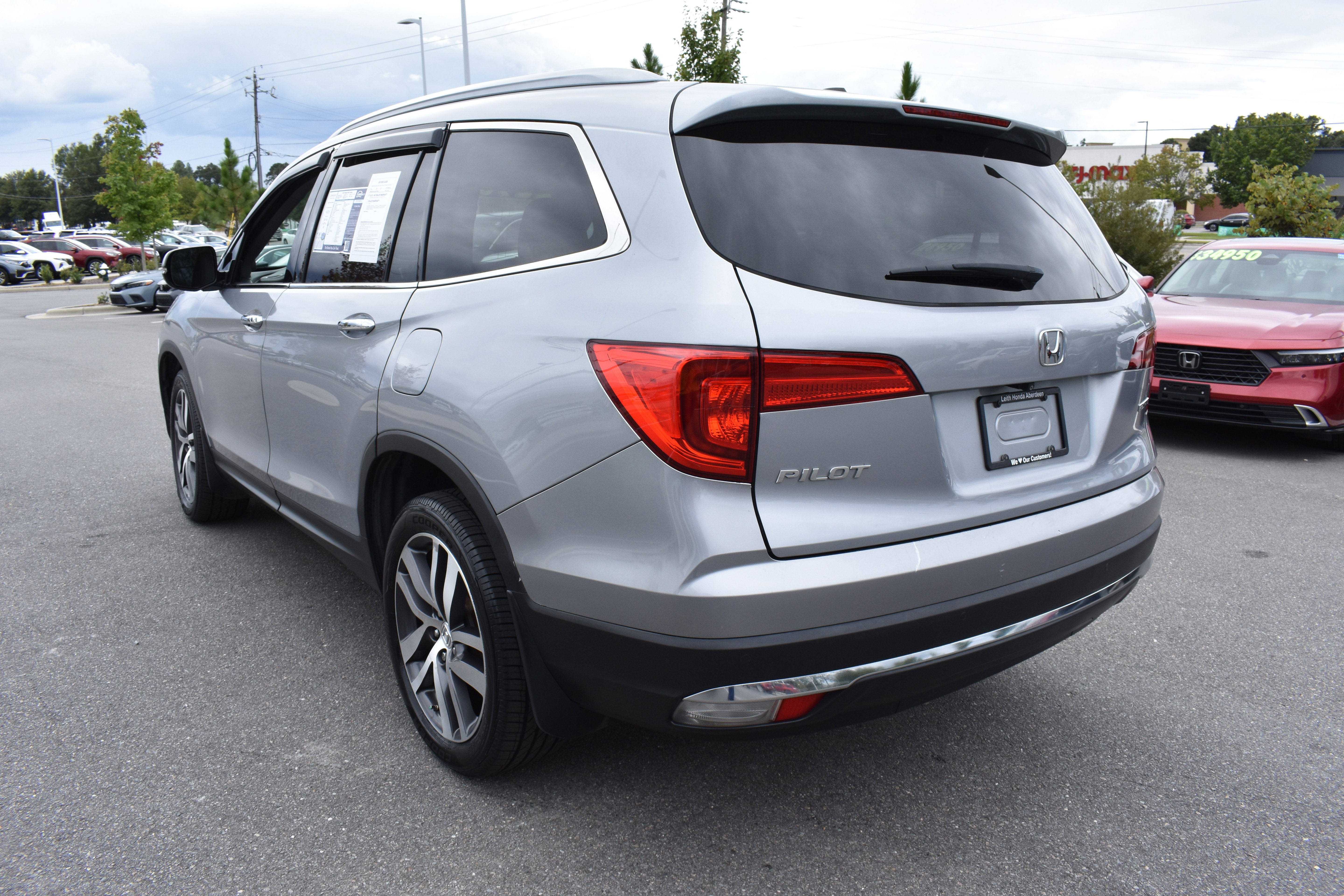 Certified 2018 Honda Pilot Touring image 7