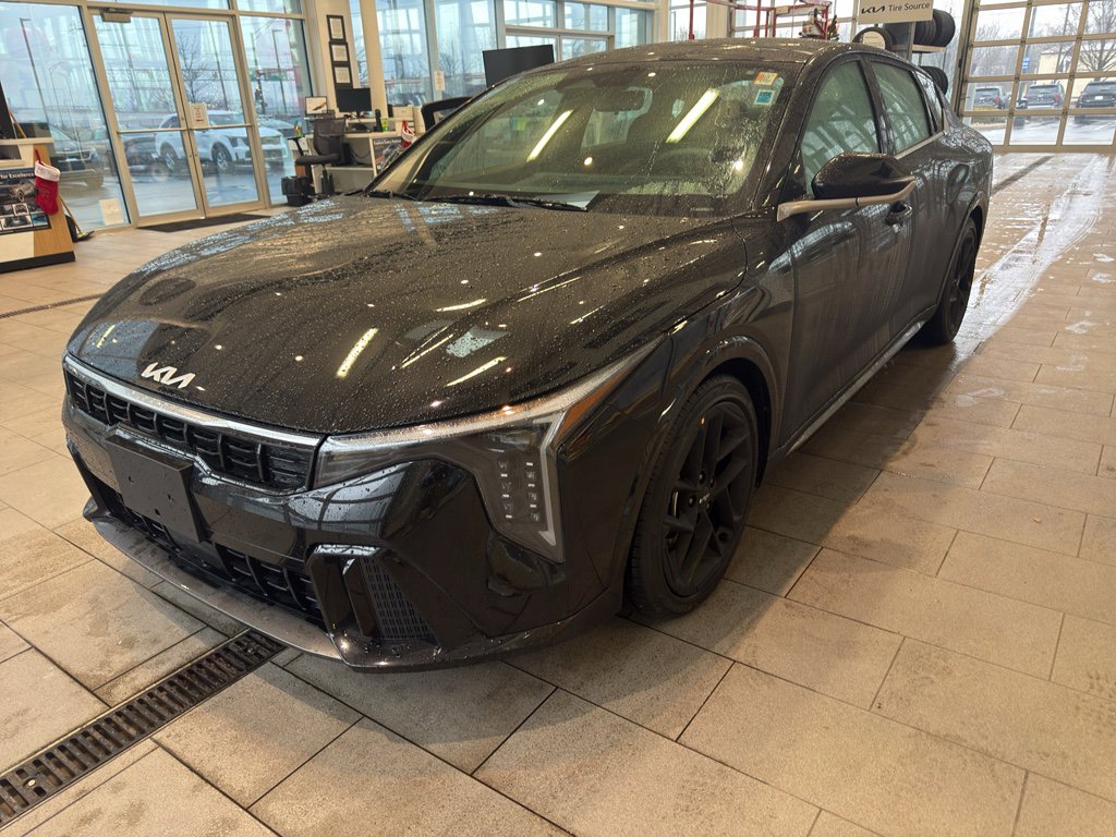 Used 2025 Kia K4 GT-Line Turbo image 2