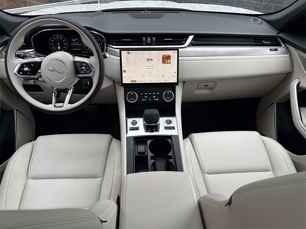 New 2026 Jaguar F-PACE R-Dynamic S image 16