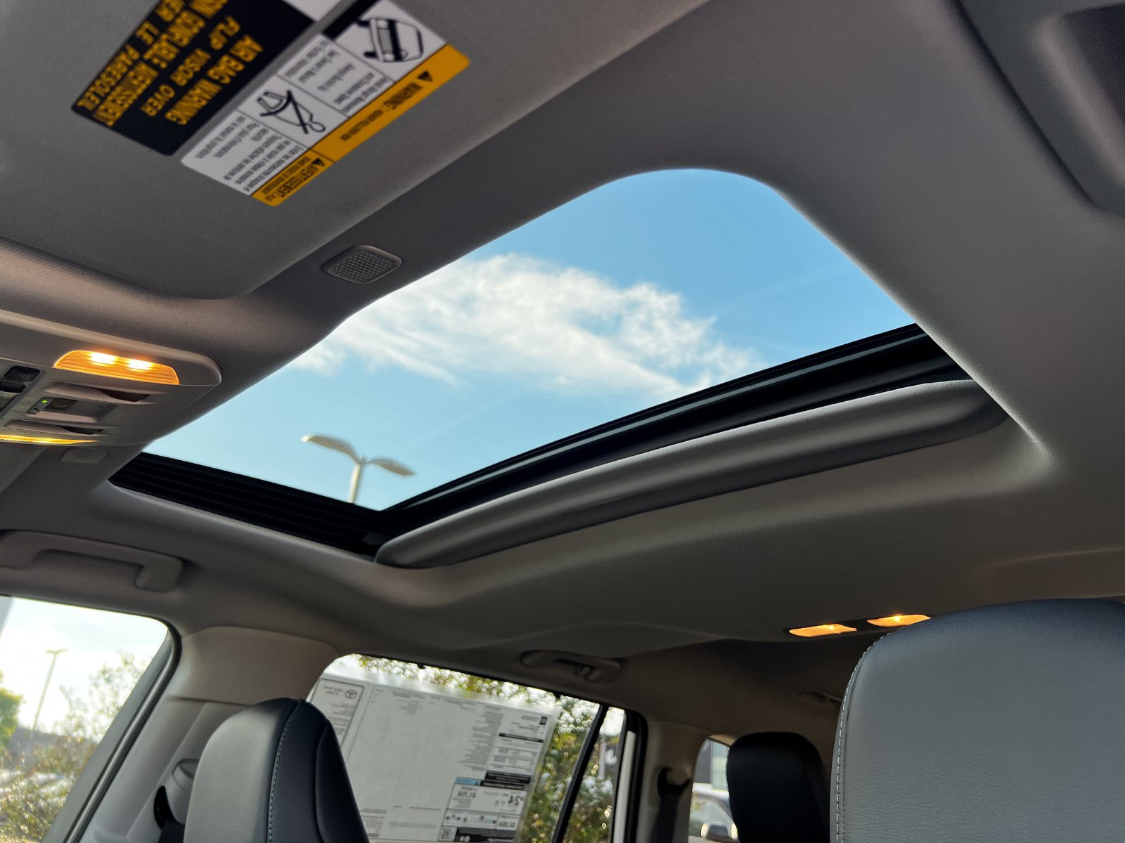 New 2026 Toyota Highlander Limited AWD/4WD image 3