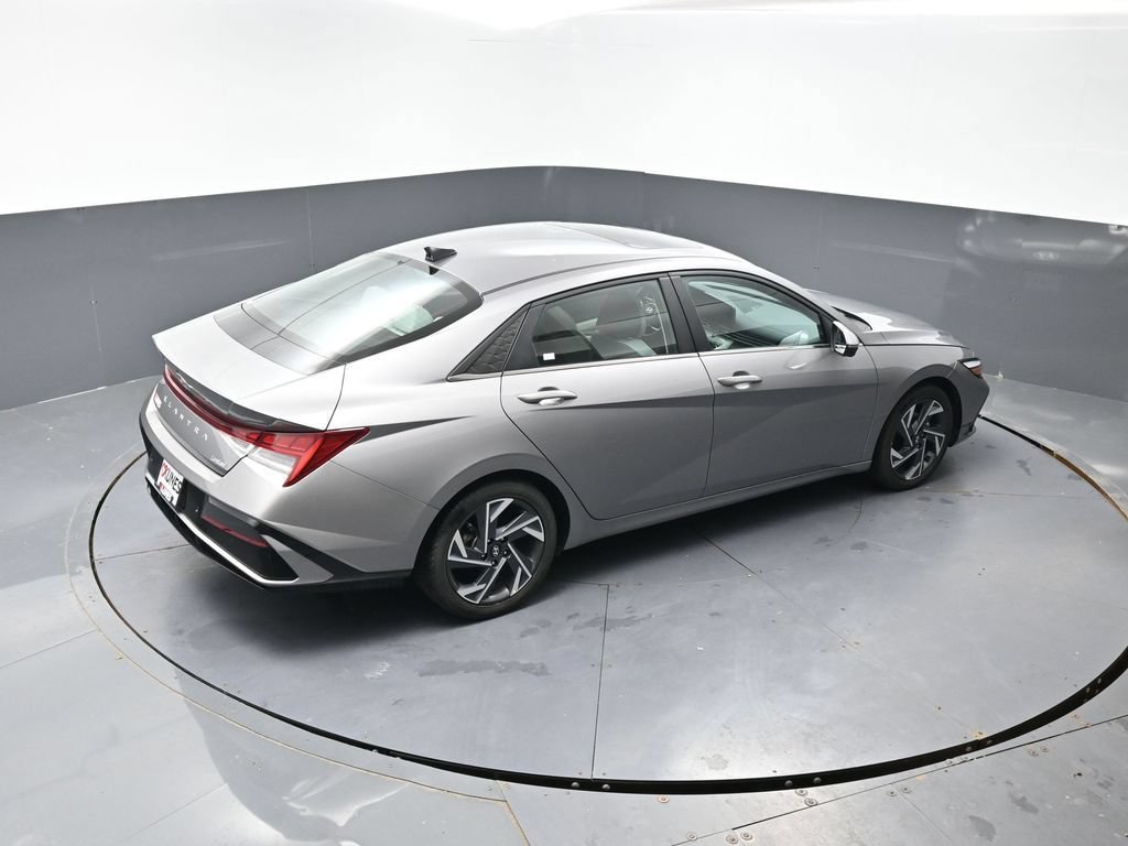 Used 2024 Hyundai Elantra Limited FWD image 42