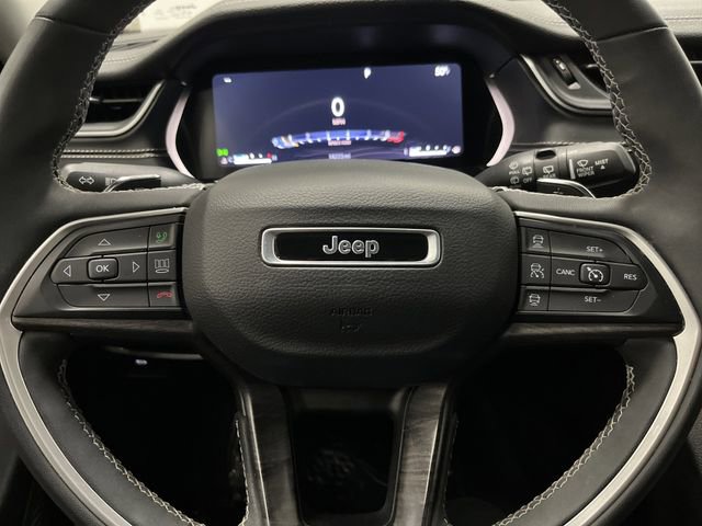 Used 2023 Jeep Grand Cherokee L Limited image 17