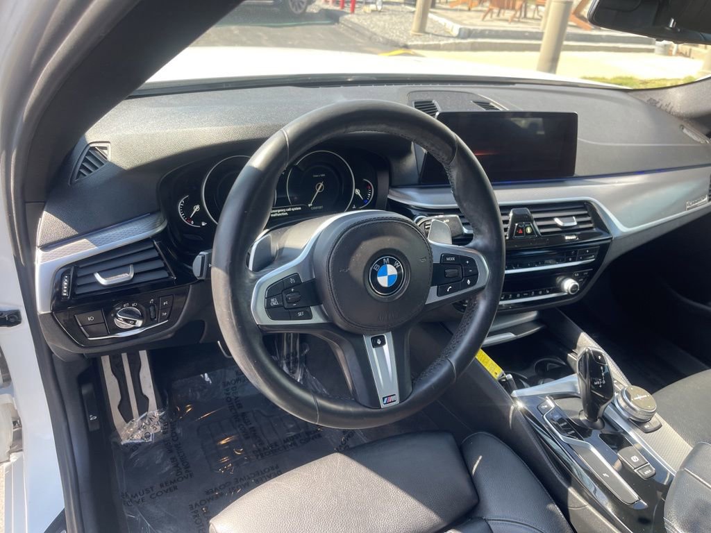 Used 2019 BMW 530i xDrive w/ M Sport Package image 10