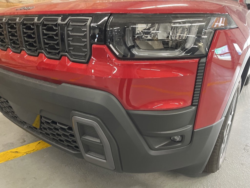 New 2026 Jeep Cherokee Laredo image 9