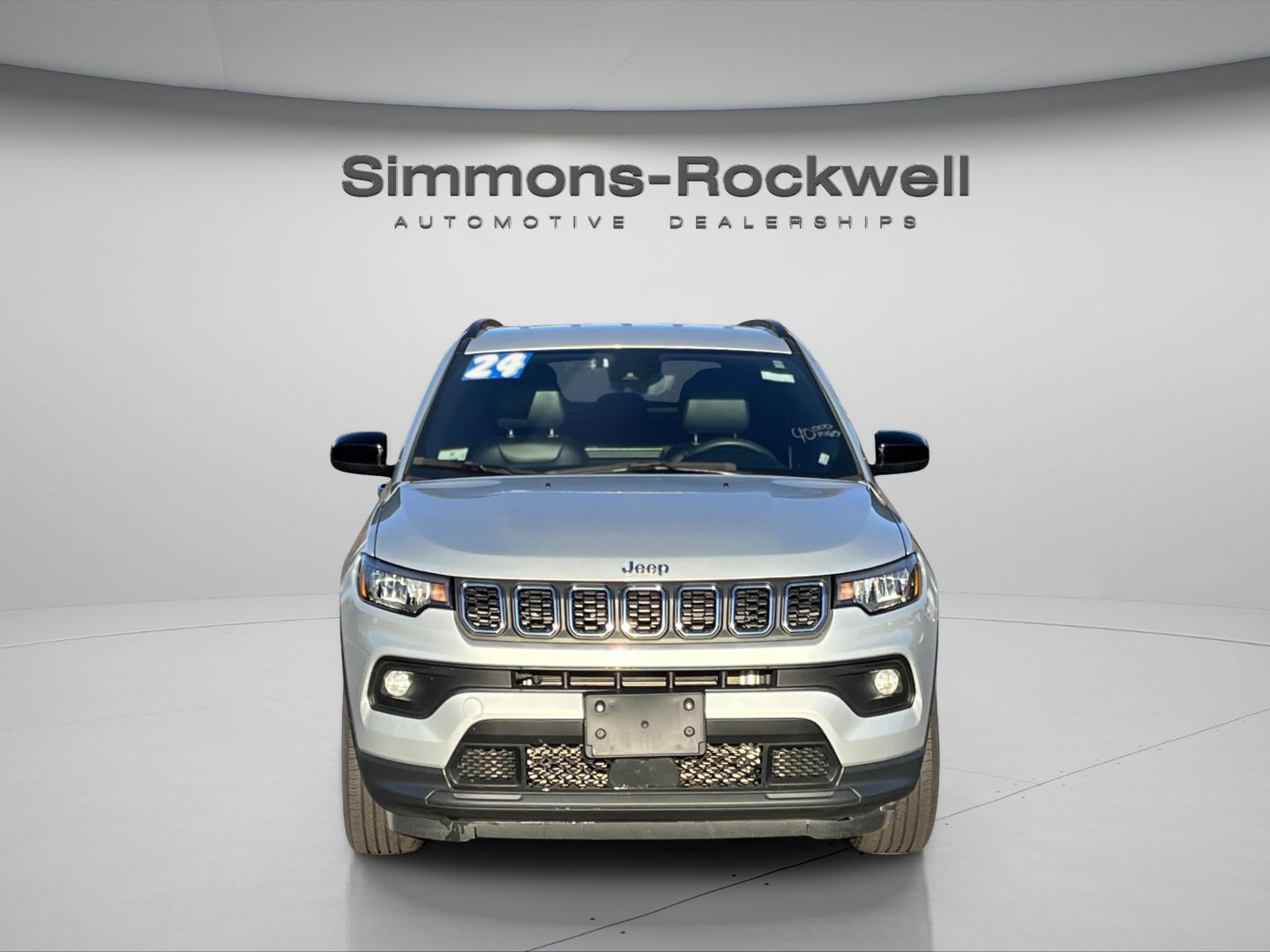 Used 2024 Jeep Compass Latitude AWD/4WD image 8