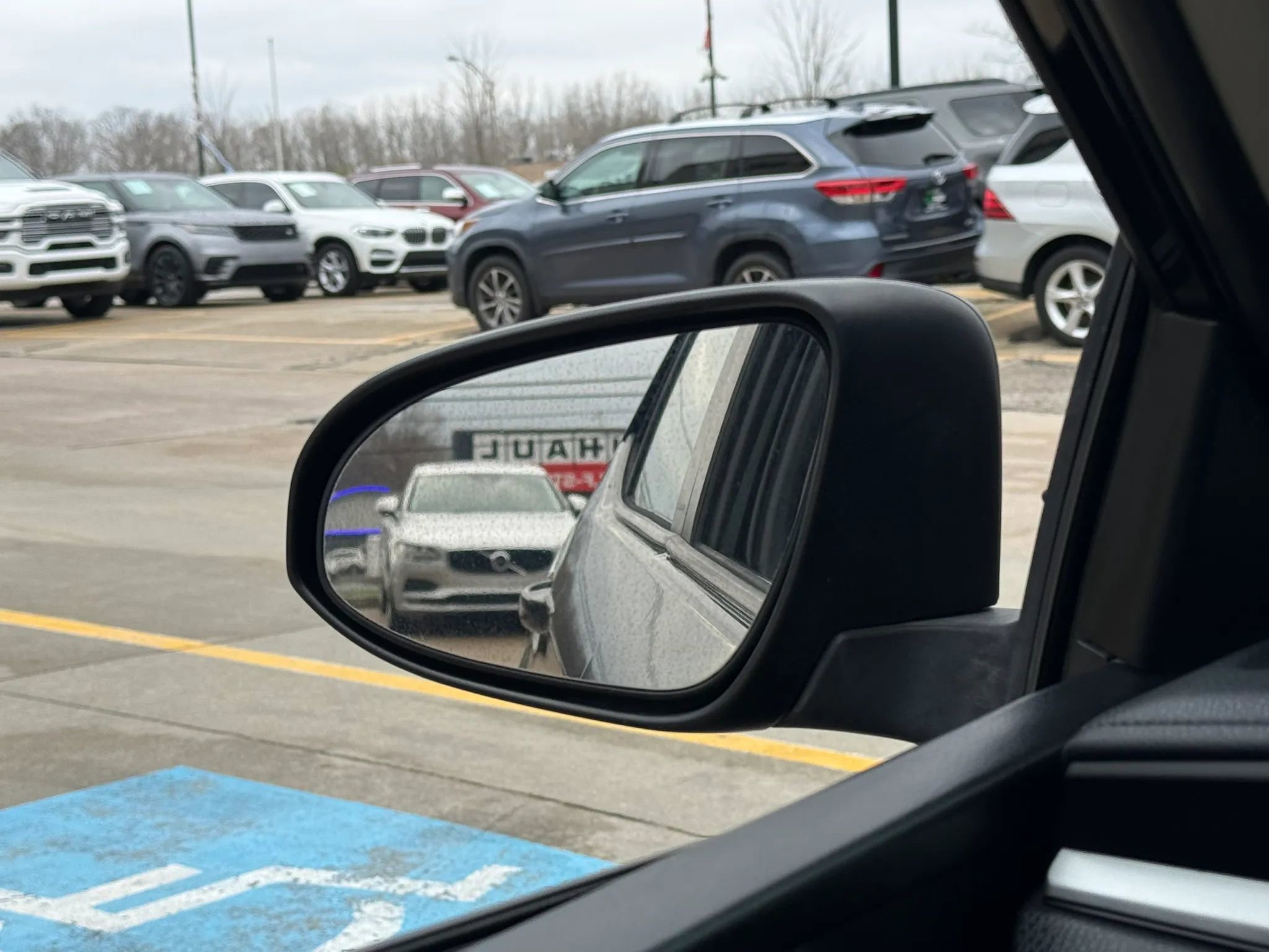 Used 2014 Toyota Corolla L FWD image 34