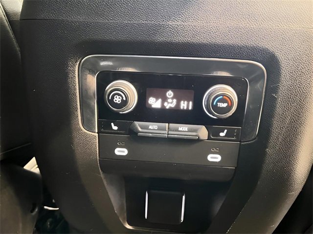 Certified 2024 Chevrolet Suburban Premier image 14