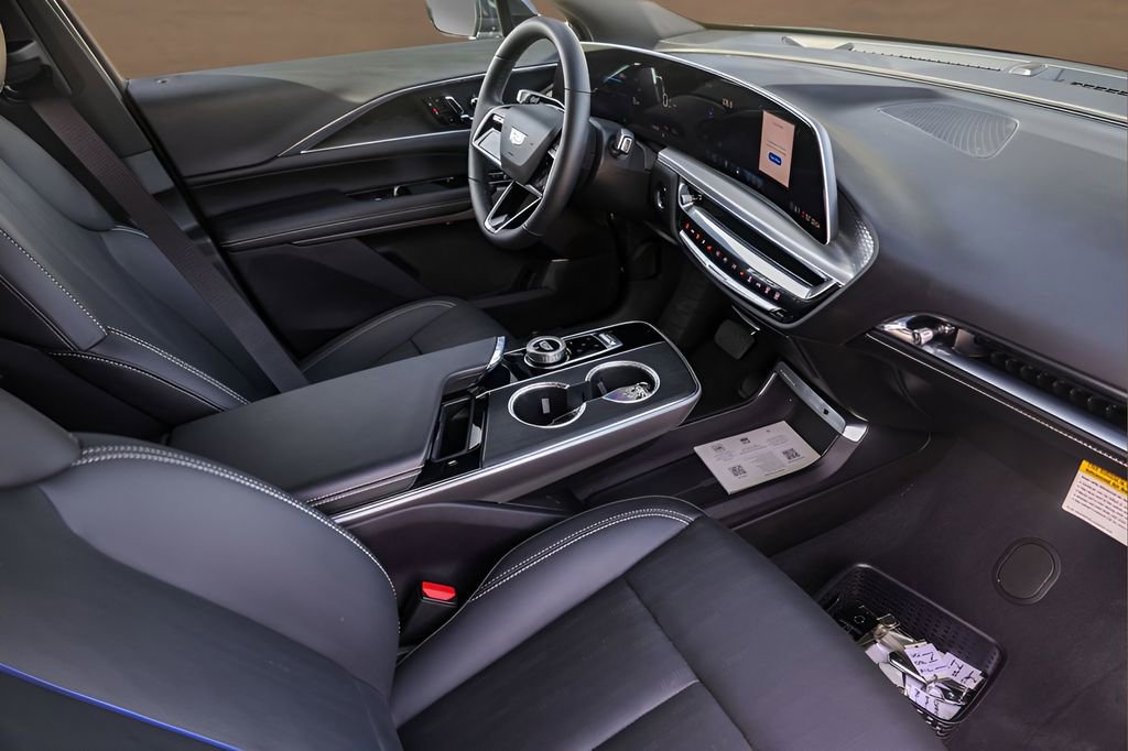 Certified 2024 Cadillac Lyriq Sport image 29