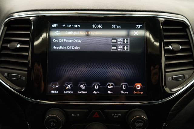 Used 2020 Jeep Grand Cherokee Altitude image 42