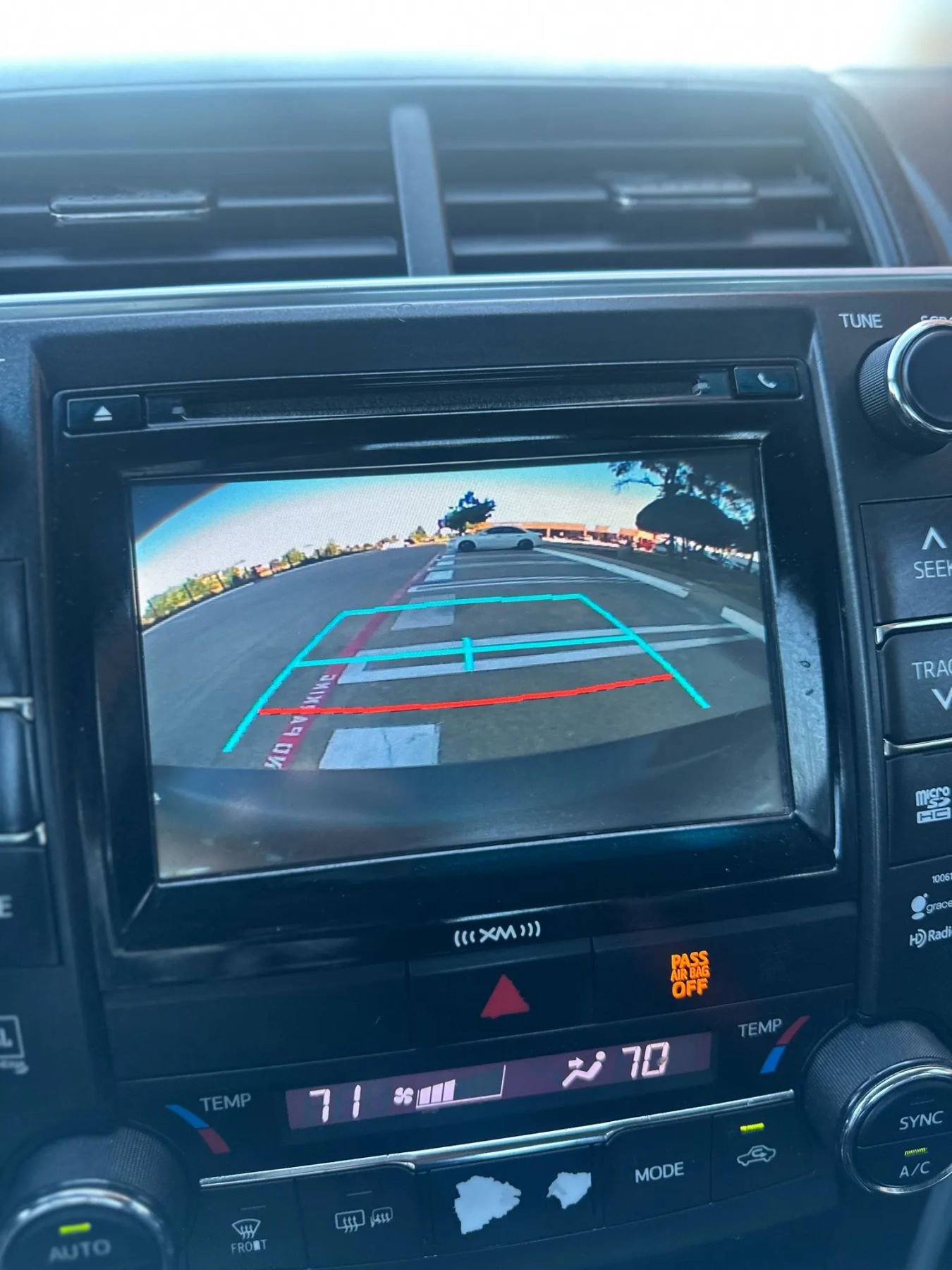 Used 2017 Toyota Camry XLE w/ Moonroof Package image 21