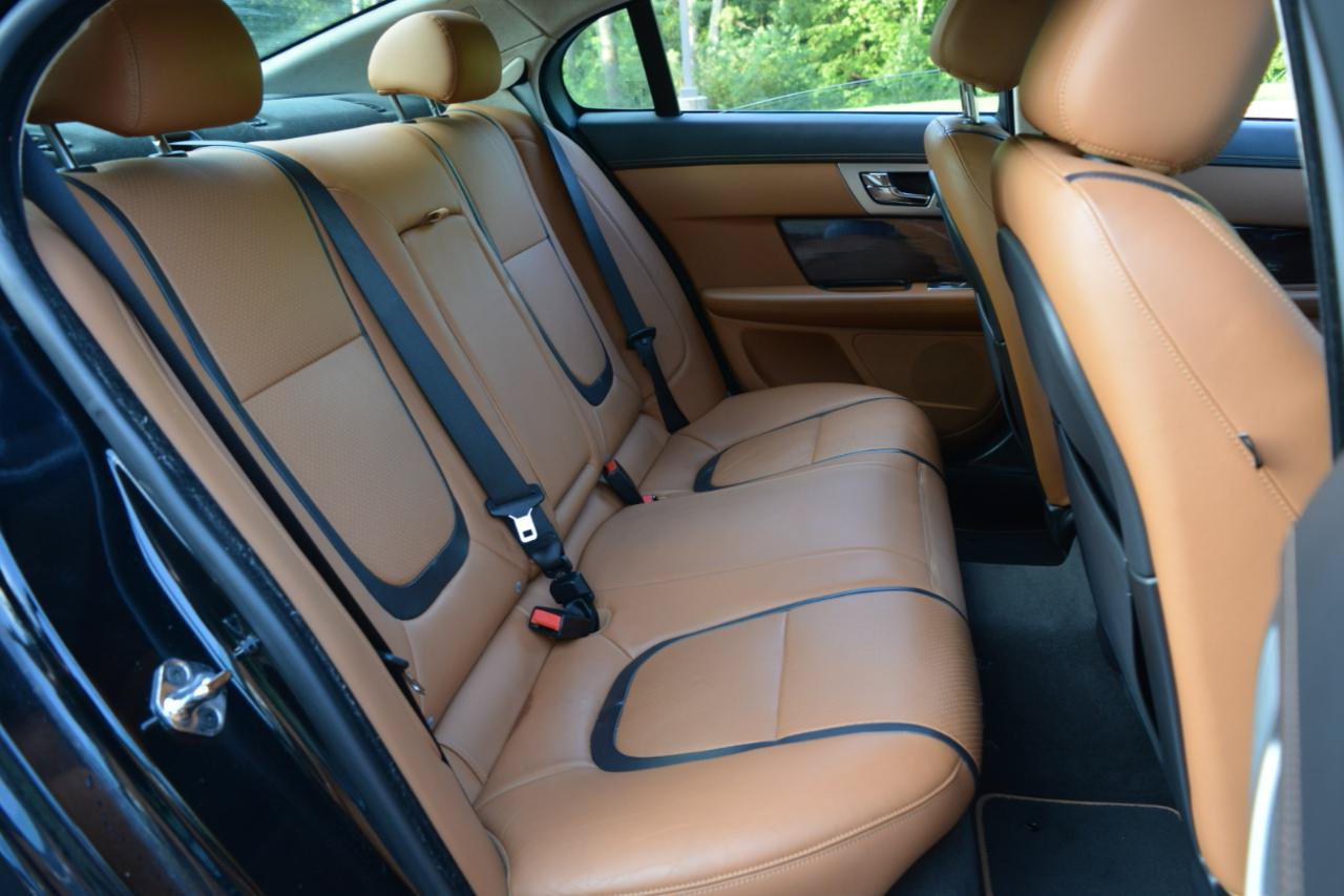 Used 2015 Jaguar XF Portfolio AWD/4WD image 16