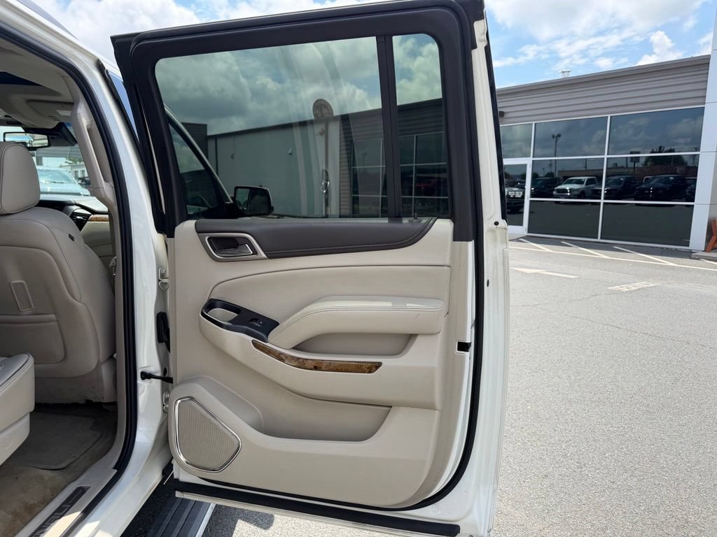 Used 2015 GMC Yukon XL Denali w/ Premium Package AWD/4WD image 36