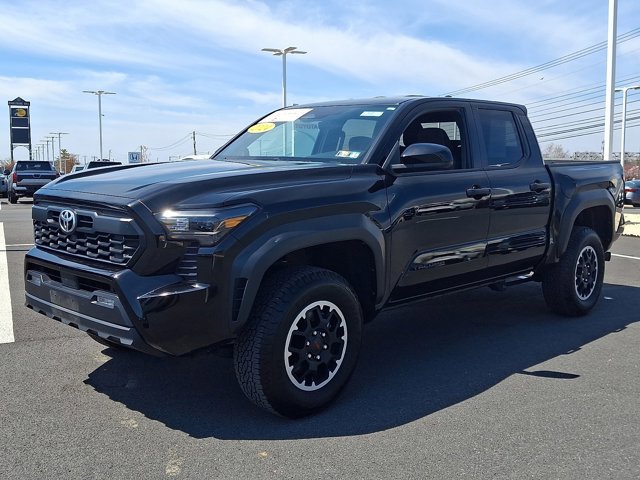 Certified 2024 Toyota Tacoma TRD Off-Road AWD/4WD image 3