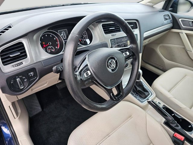 Used 2016 Volkswagen Golf SE FWD image 25
