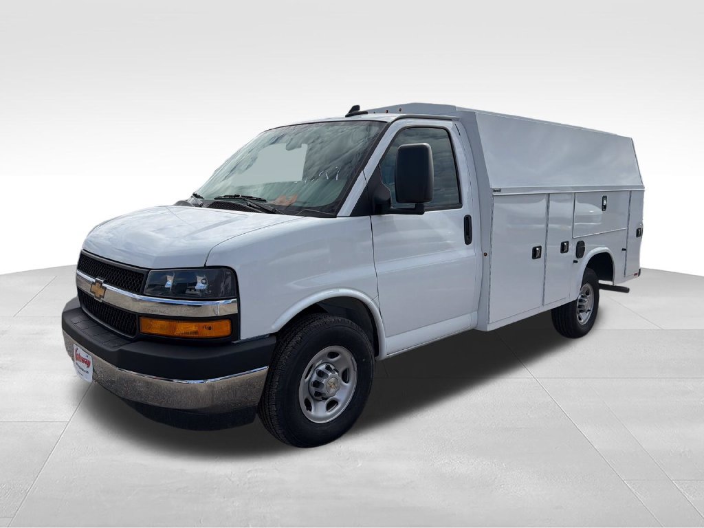 New 2026 Chevrolet Express 3500 w/ Power Convenience Package RWD image 4