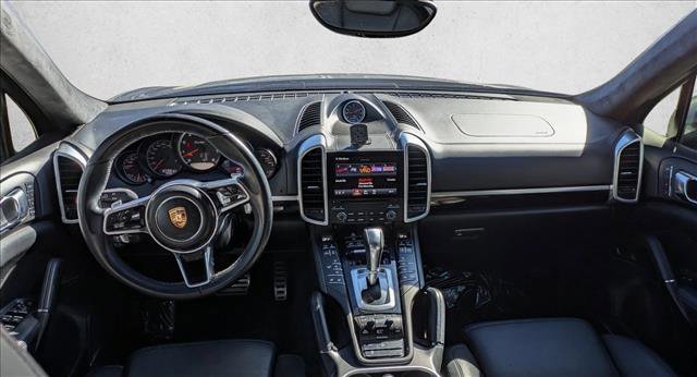 Used 2017 Porsche Cayenne Turbo image 17