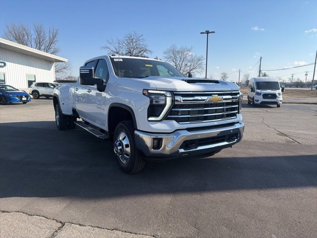 New 2026 Chevrolet Silverado 3500 LTZ w/ LTZ Plus Package image 4
