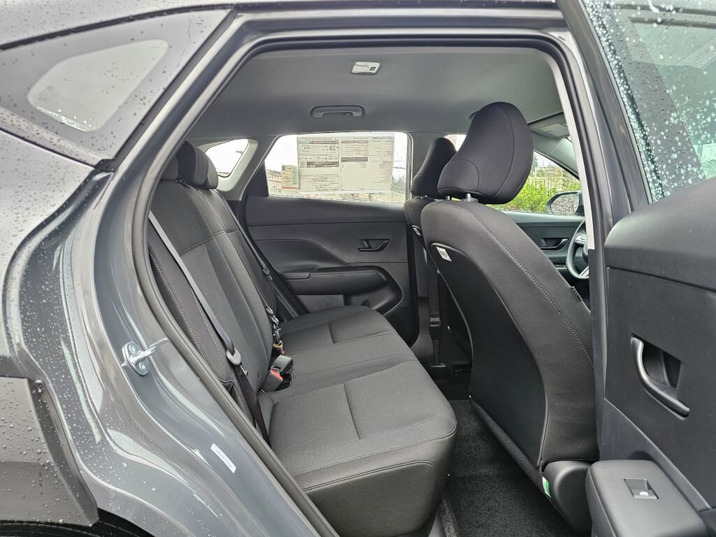 New 2026 Hyundai Kona SE image 12