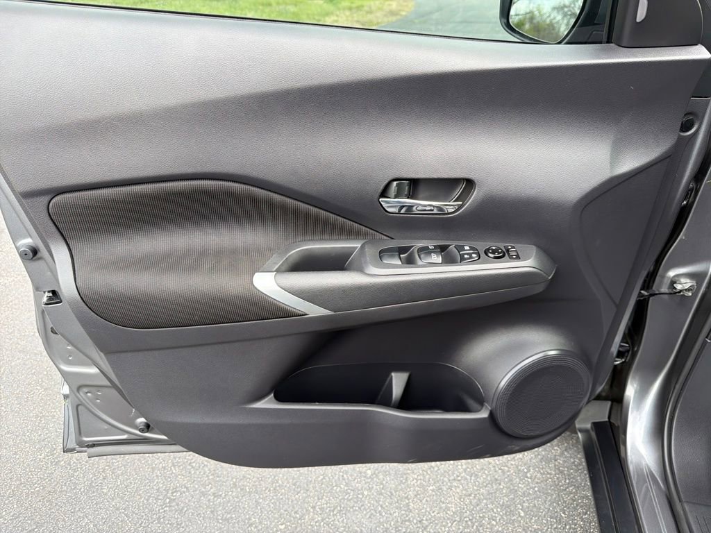 Used 2023 Nissan Kicks SV image 12