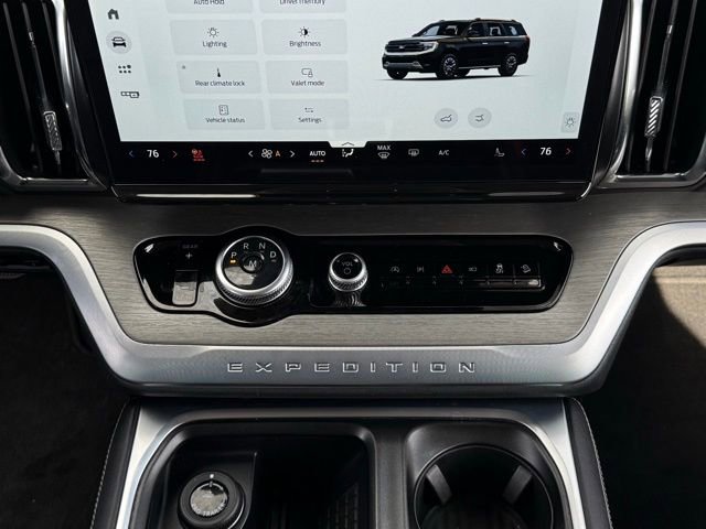 Used 2025 Ford Expedition Max Platinum image 27