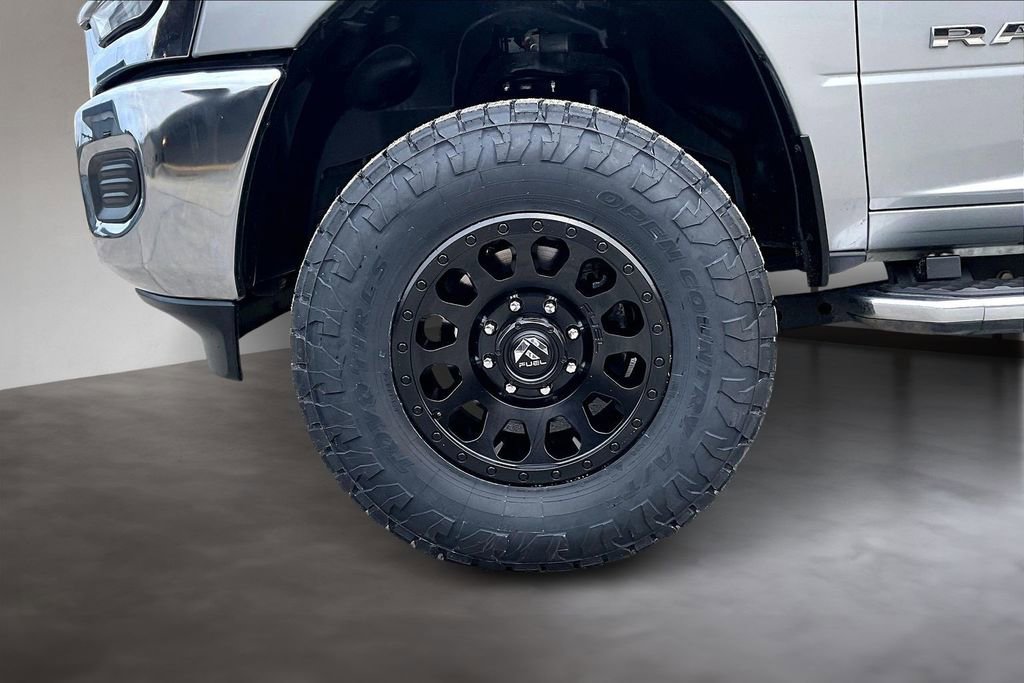 Used 2022 RAM 3500 Big Horn image 34