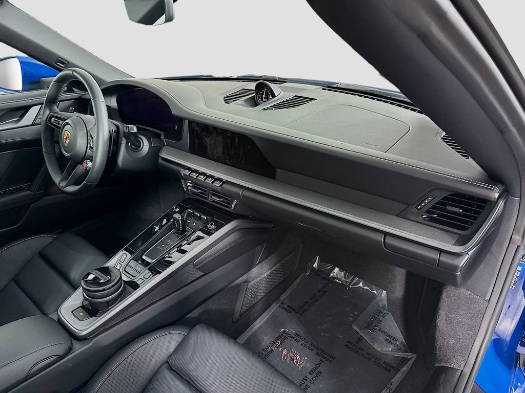 Certified 2025 Porsche 911 Carrera RWD image 28
