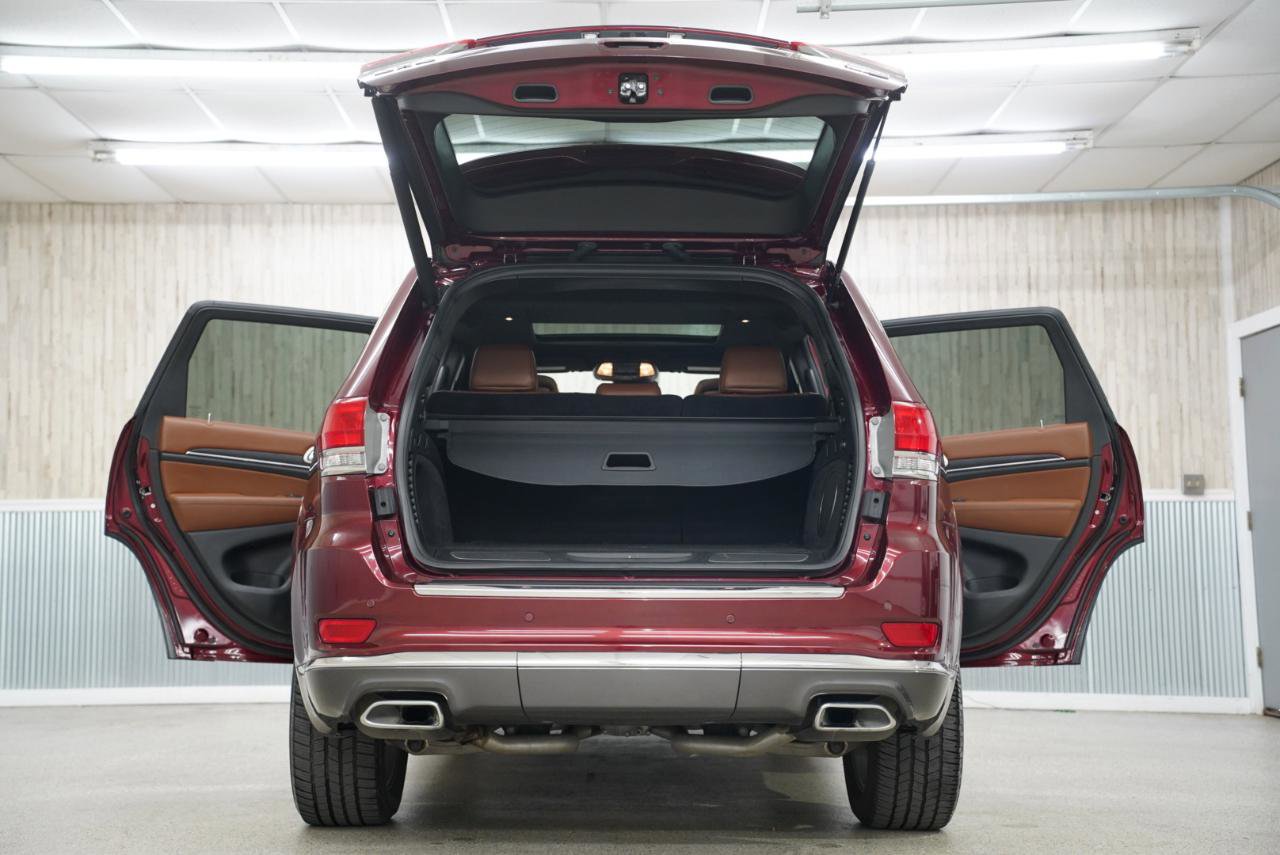 Used 2020 Jeep Grand Cherokee Summit AWD/4WD image 39