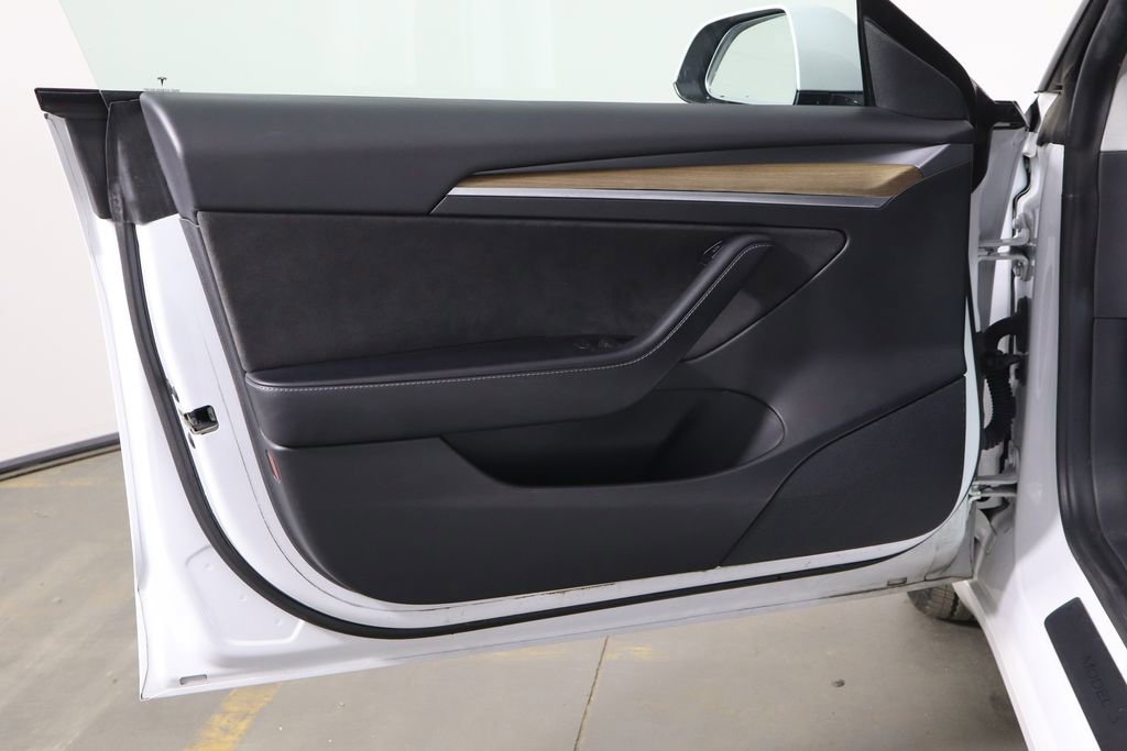 Used 2021 Tesla Model 3 Standard Range Plus RWD image 17