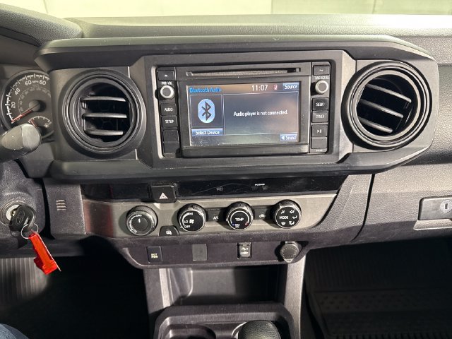 Used 2017 Toyota Tacoma SR AWD/4WD image 27