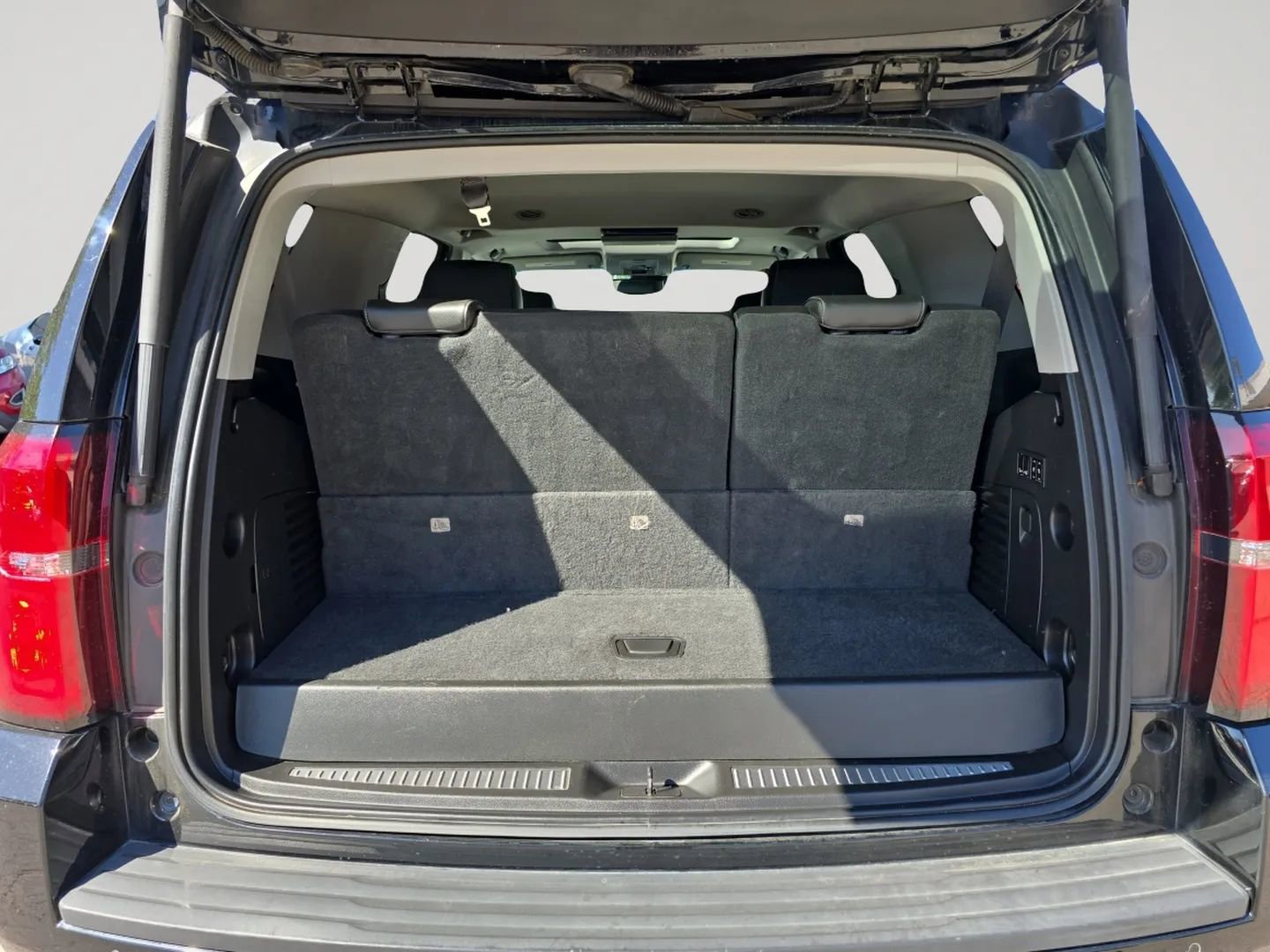 Used 2018 Chevrolet Tahoe LT AWD/4WD image 20