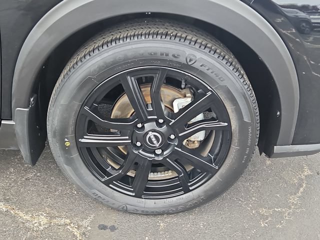 Certified 2024 Nissan Kicks SR w/ SR Premium Package FWD image 9