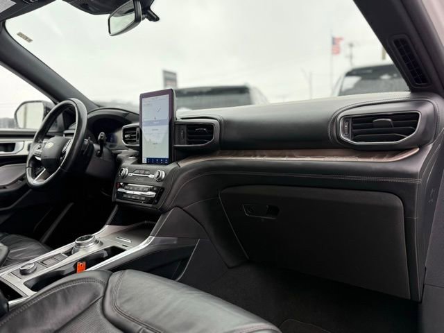 Used 2020 Ford Explorer Platinum w/ Premium Technology Package image 15