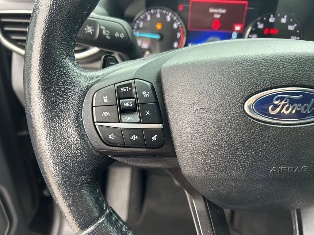 Used 2020 Ford Explorer XLT w/ Equipment Group 202A AWD/4WD image 21
