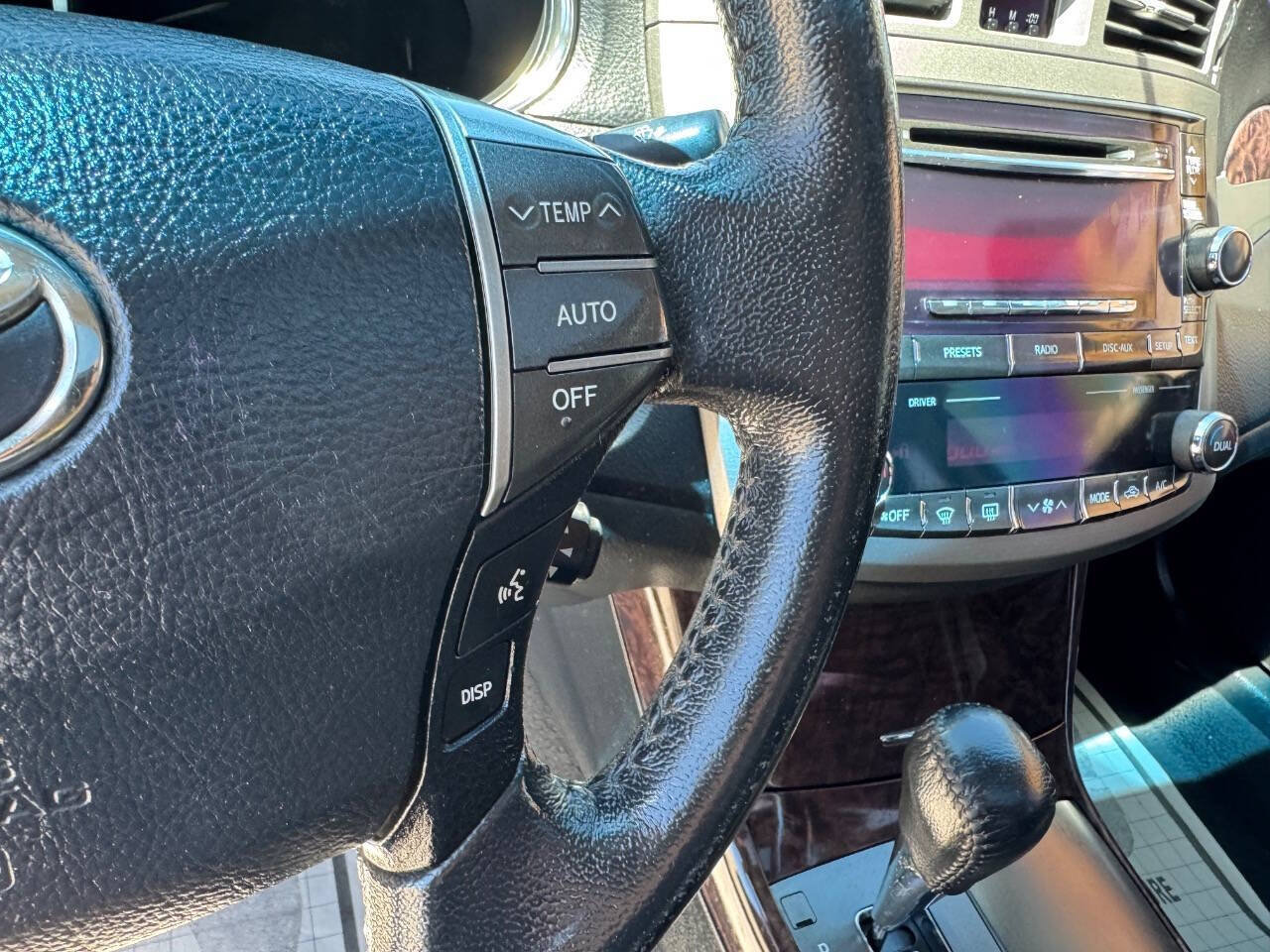 Used 2012 Toyota Avalon FWD image 15
