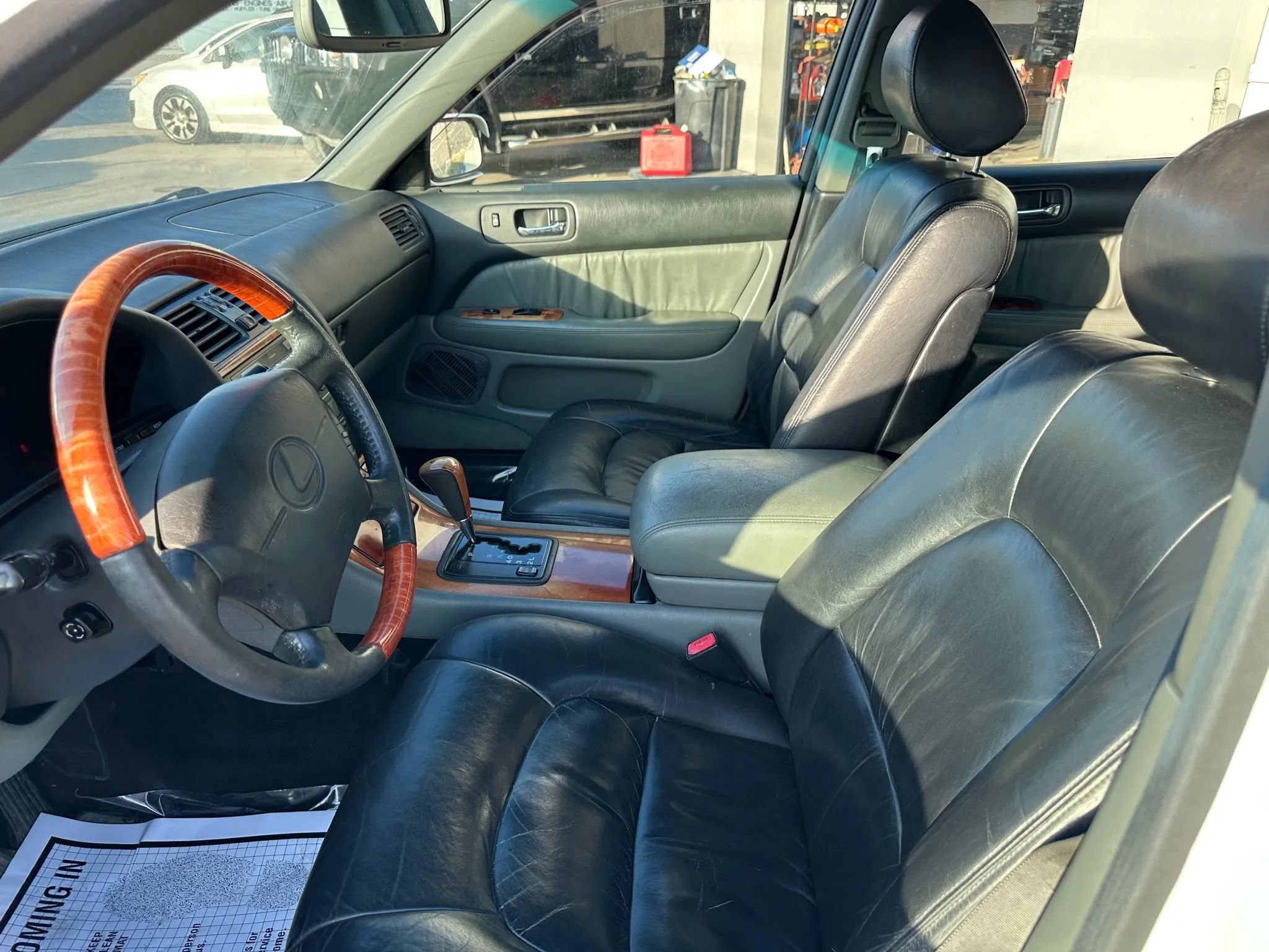 Used 1998 Lexus LS 400 RWD image 19